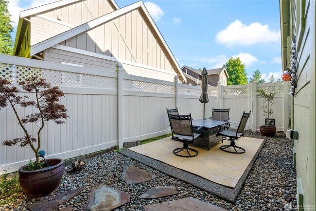 Building Photo - Elegant 3 Bedroom Home in Harbor Crossing ...