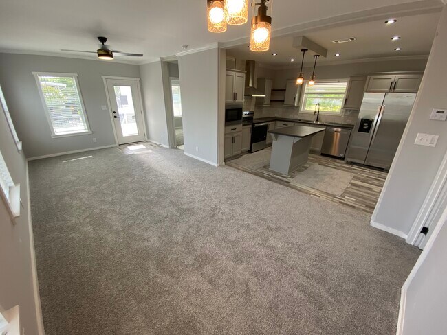 Building Photo - 1990 Douglas Ln