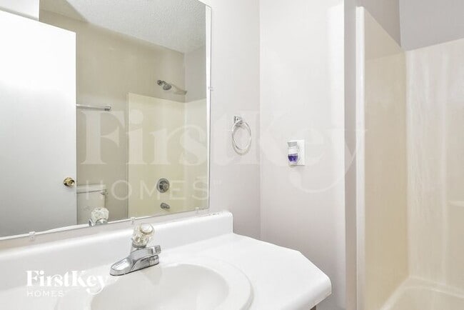 Building Photo - 129 Arcaro Dr