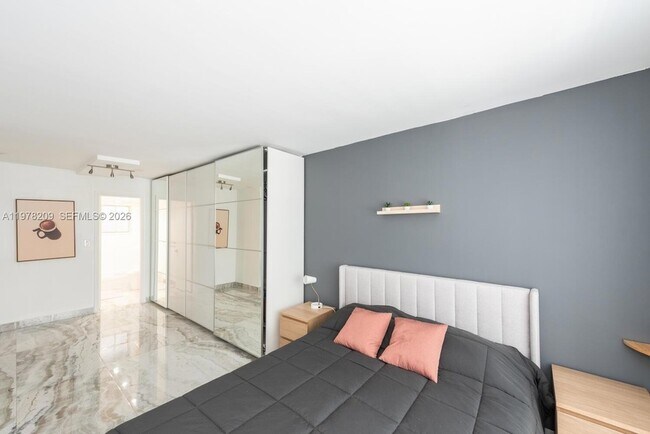 Building Photo - 251 Galen Dr