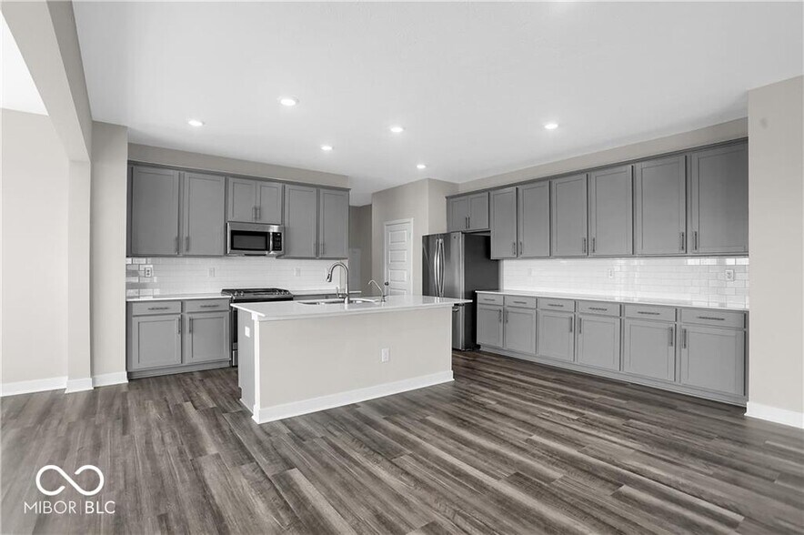 Building Photo - 17364 Americana Xing