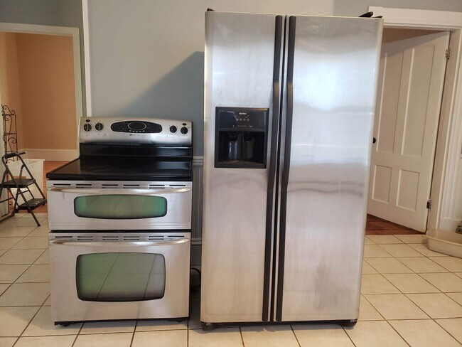 Stove and Refrigerator - 42 Tyler St