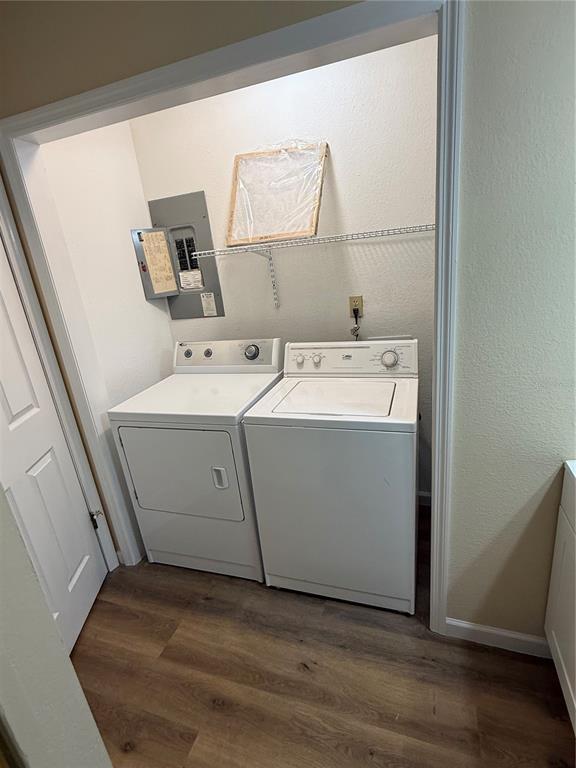 Building Photo - 4556 Blossom Blvd