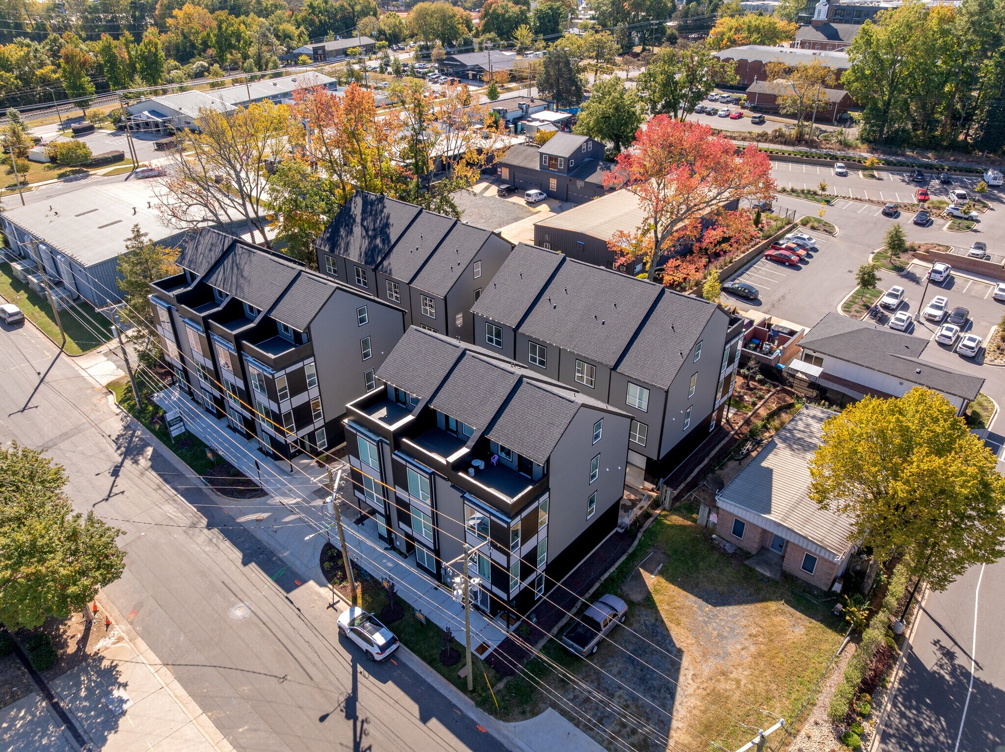 Building Photo - 423 Devender Ln