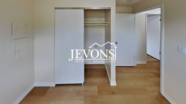 Building Photo - 404 S 81st Ave