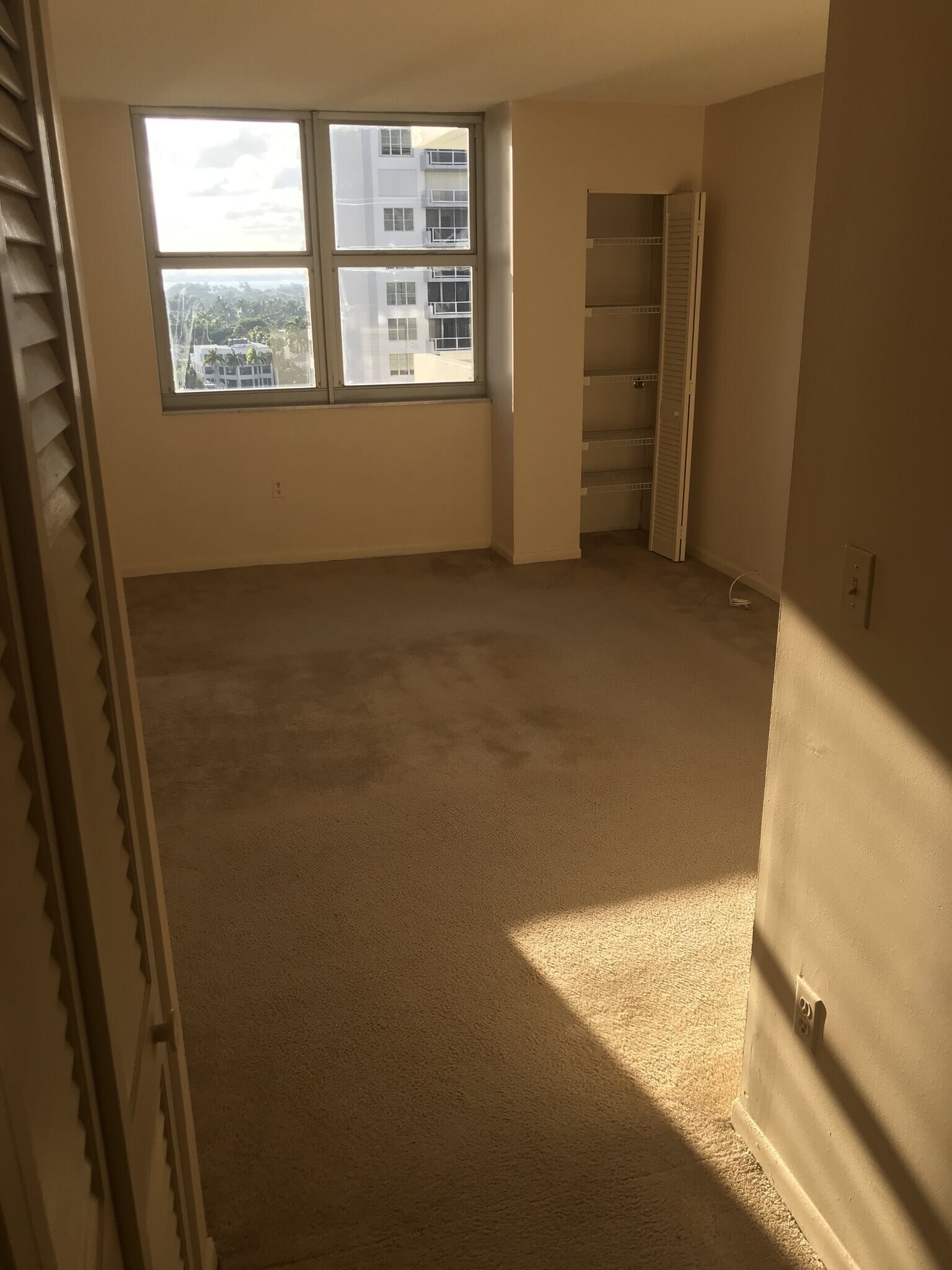 Building Photo - 5701 Collins Ave