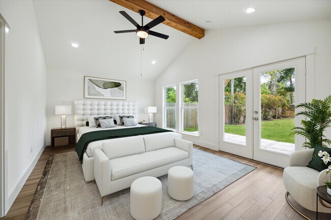 Building Photo - 9319 Carousel Ln