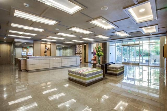 Building Photo - 2212 McKinney Ave