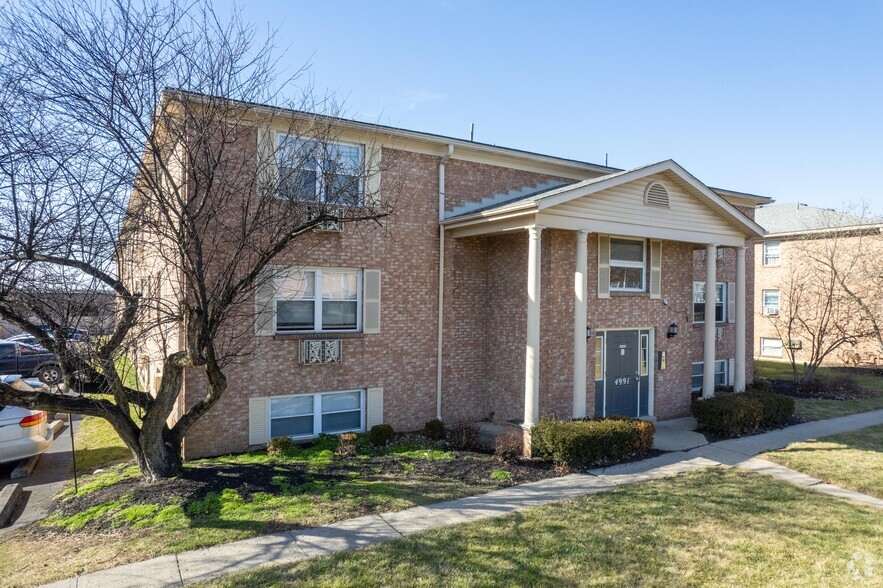 Building Photo - The Flats of Clintonville