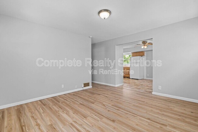 Building Photo - 10423 Balmoral Dr