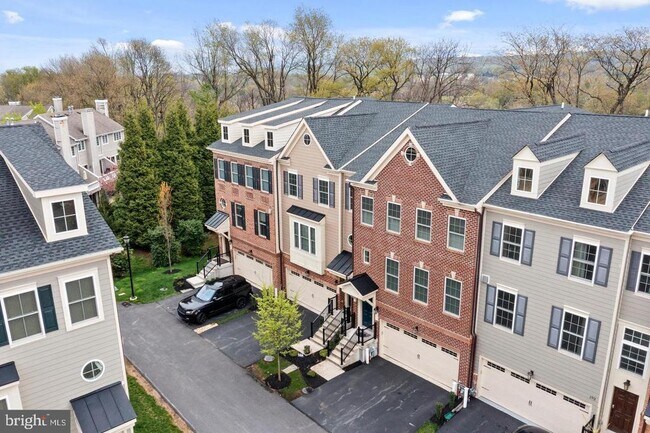 Building Photo - 196 Merrin Ln