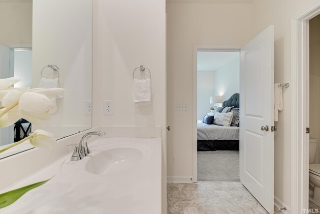 Building Photo - 95 Suhani Ln