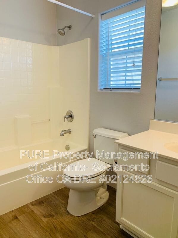 Building Photo - 140 Vento Ct