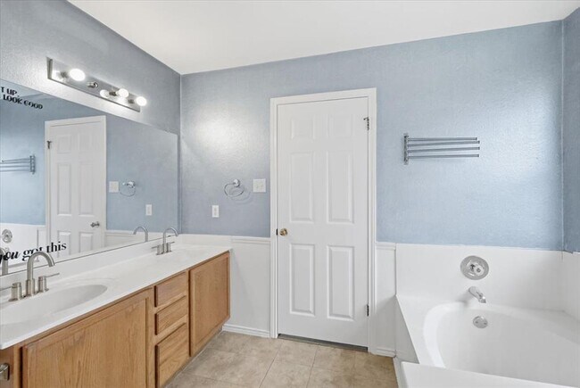 Building Photo - 1718 Lloydminister Way