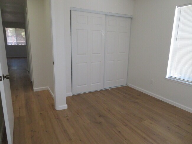 Building Photo - 3407 Mission Dr