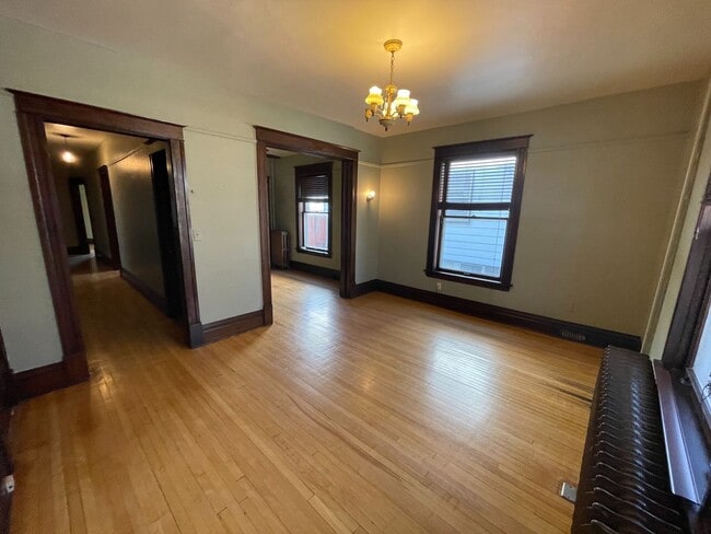 Building Photo - 715 S Phillips Ave