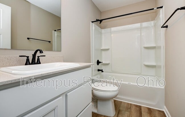 Building Photo - 1003 Beehive Grv