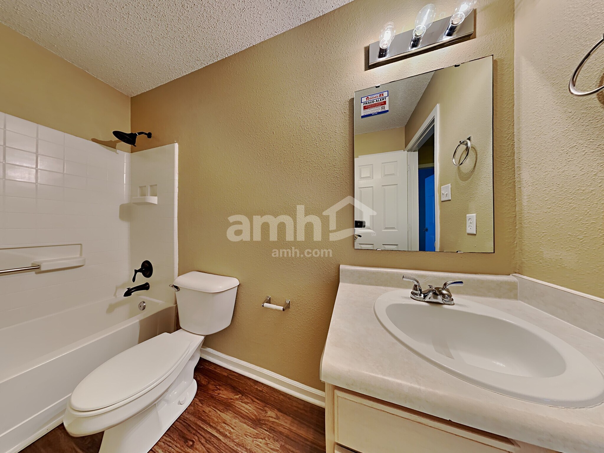 Building Photo - 10981 Clear Spring Dr