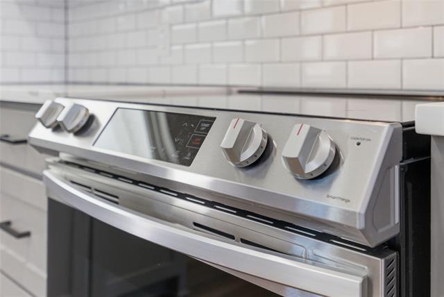 Building Photo - 205 Lacewell St