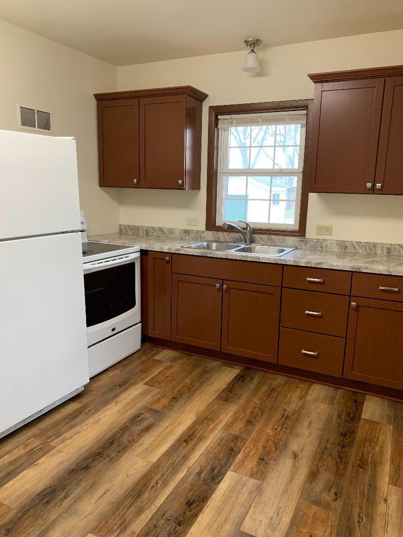 Kitchen - 109 E Chestnut St