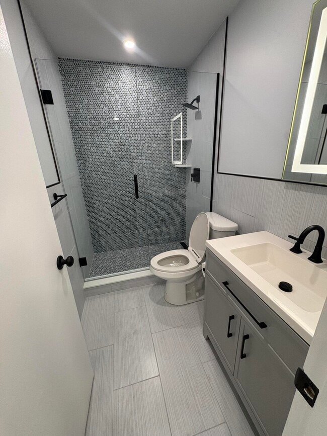 Building Photo - 29 Burgundy A