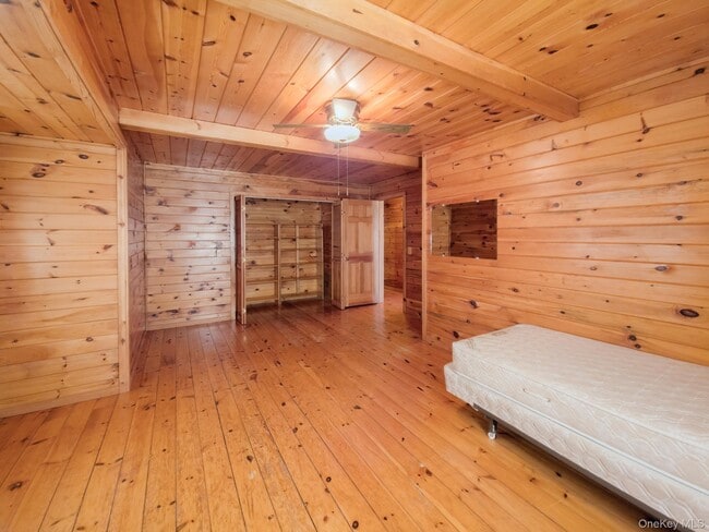 Building Photo - 618 Clapp Hill Rd