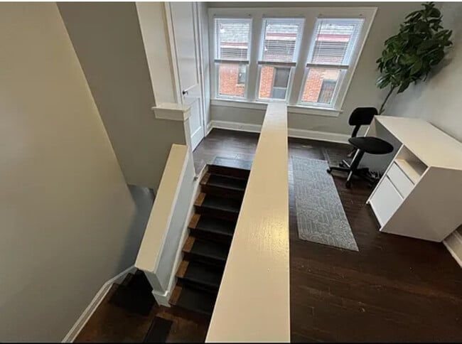 Building Photo - 1347 1/2 Highland