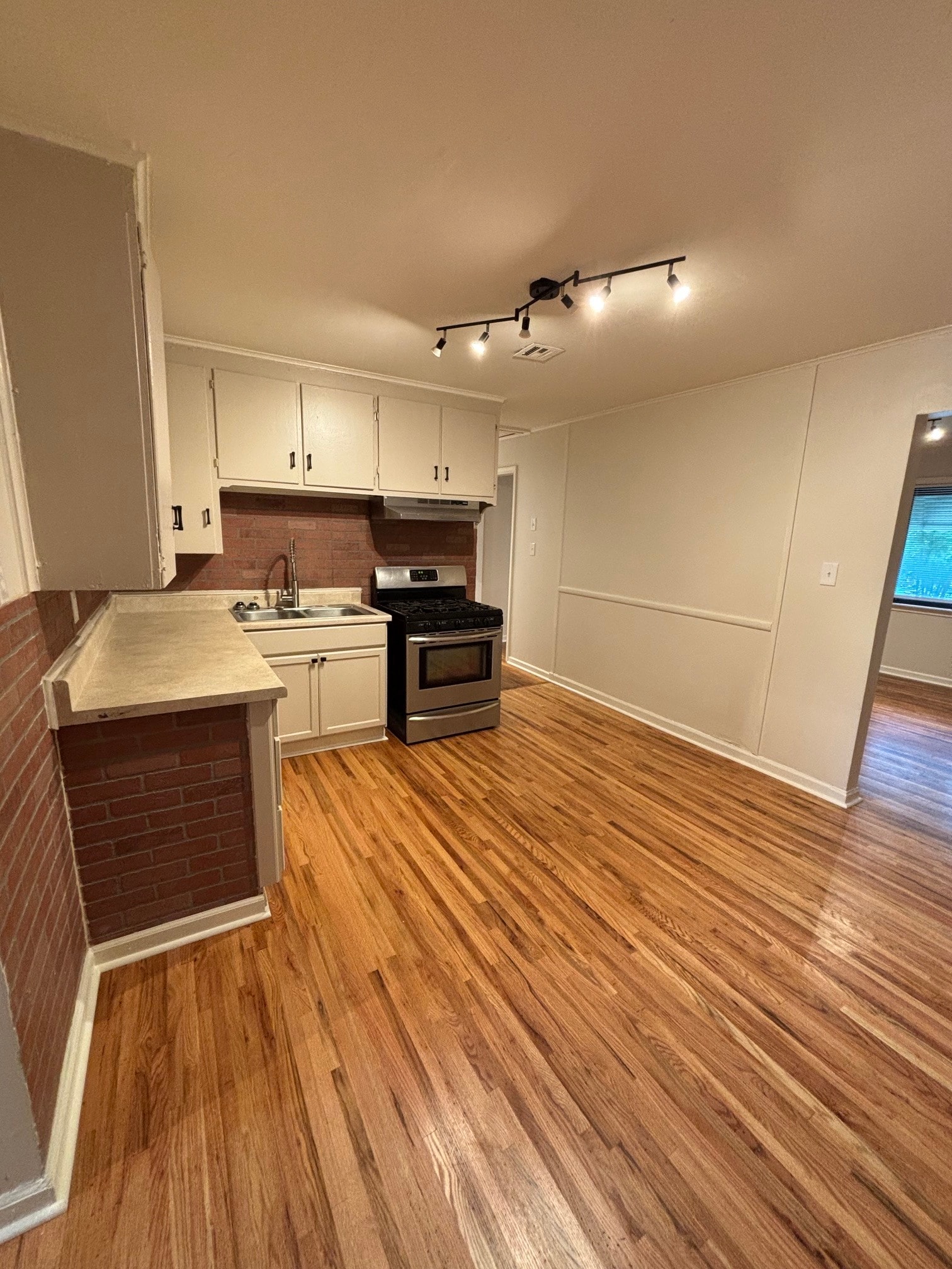 Building Photo - 2725 N Boulder Ave