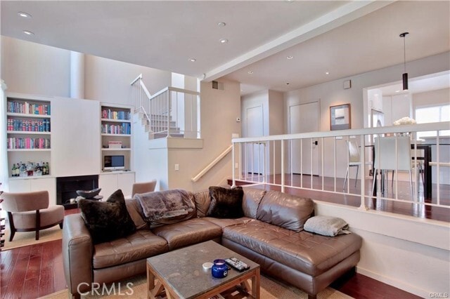 Building Photo - 5 Mojo Ct