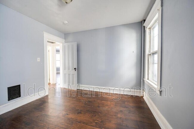 Building Photo - 76-78 Washington Terrace