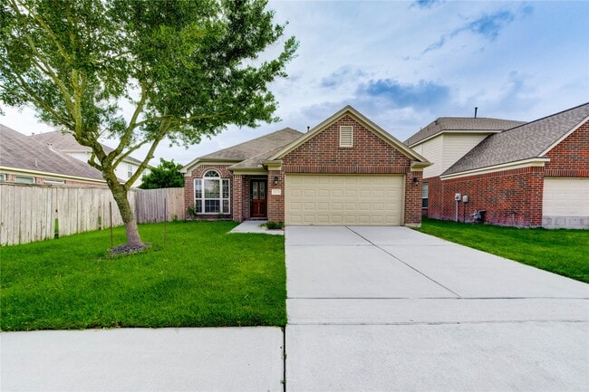 Building Photo - 14839 Fir Knoll Way