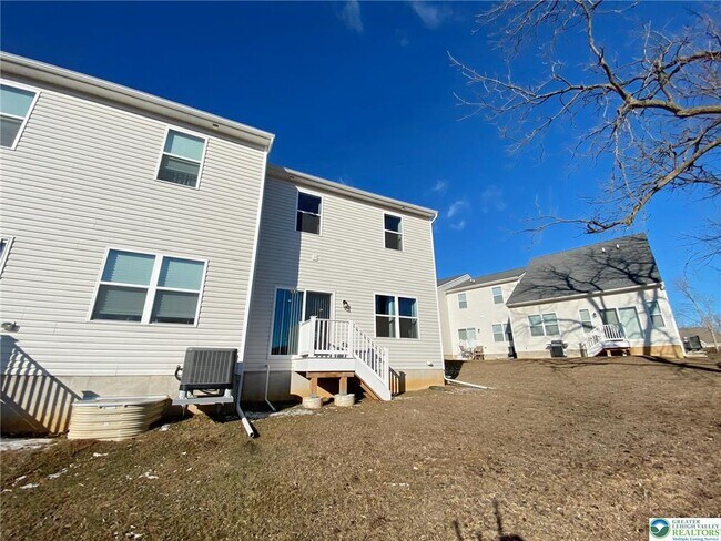 Building Photo - 17 Timber Trl