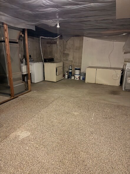 Building Photo - 74 Rickmar Ln