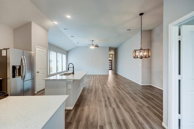 Building Photo - 464 Leadtree Loop