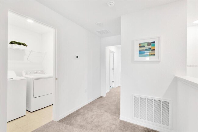 Building Photo - 6032 Shiner St