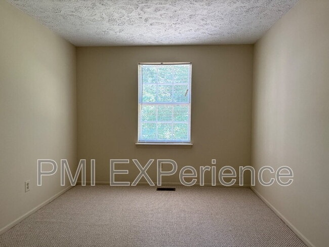 Building Photo - 902 Narrowleaf Dr