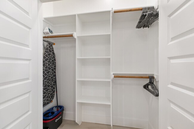 Building Photo - 3514 Noah St