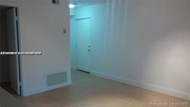 Building Photo - 5612 Rock Island Rd