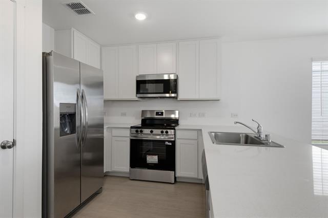 Building Photo - 6307 Sandpiper Ln