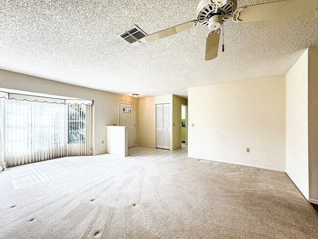 Primary Photo - "Charming 2-Bedroom Oasis with 2 Full Baths in New Port Richey - Spacious 1747 Sq. Ft. Gem!"