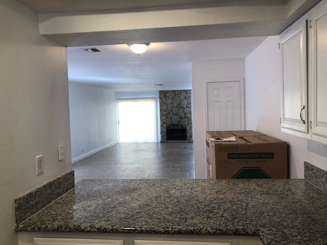 Building Photo - 3944 Edgemoor Way