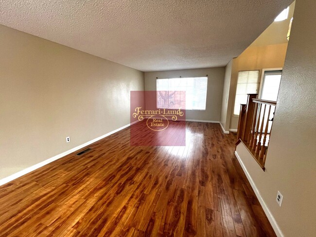 Building Photo - Home in Southwest Reno, 4 bedrooms - KAY D...