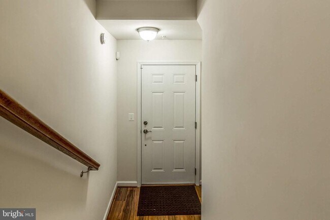 Building Photo - 14755 Malloy Ct