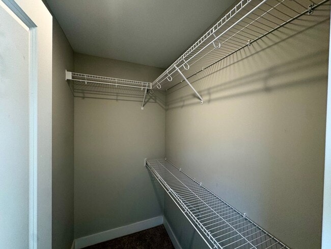 Building Photo - 1ST MONTH RENT FREE - END UNIT Sunburst Villa Luxury Townhouse WITH BASEMENT