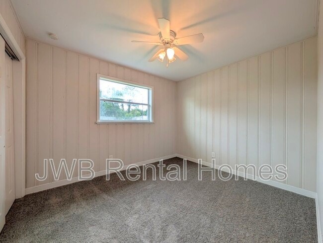 Building Photo - 2529 Randy Rd