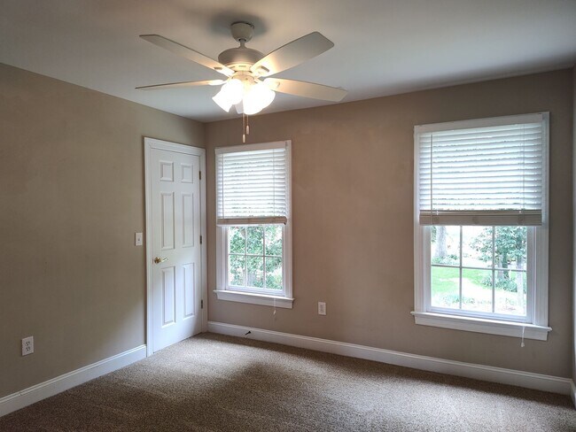 Building Photo - Georgeous home located in the  Shannamara Golf Club Community in Matthews!