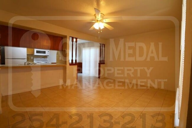 Building Photo - 3906 Charolais Dr