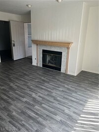 Building Photo - 701 Capri Dr