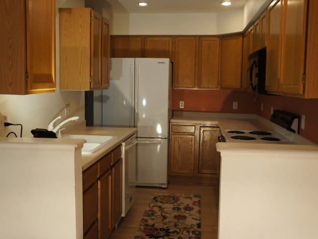 Building Photo - 7776 W 90th Dr