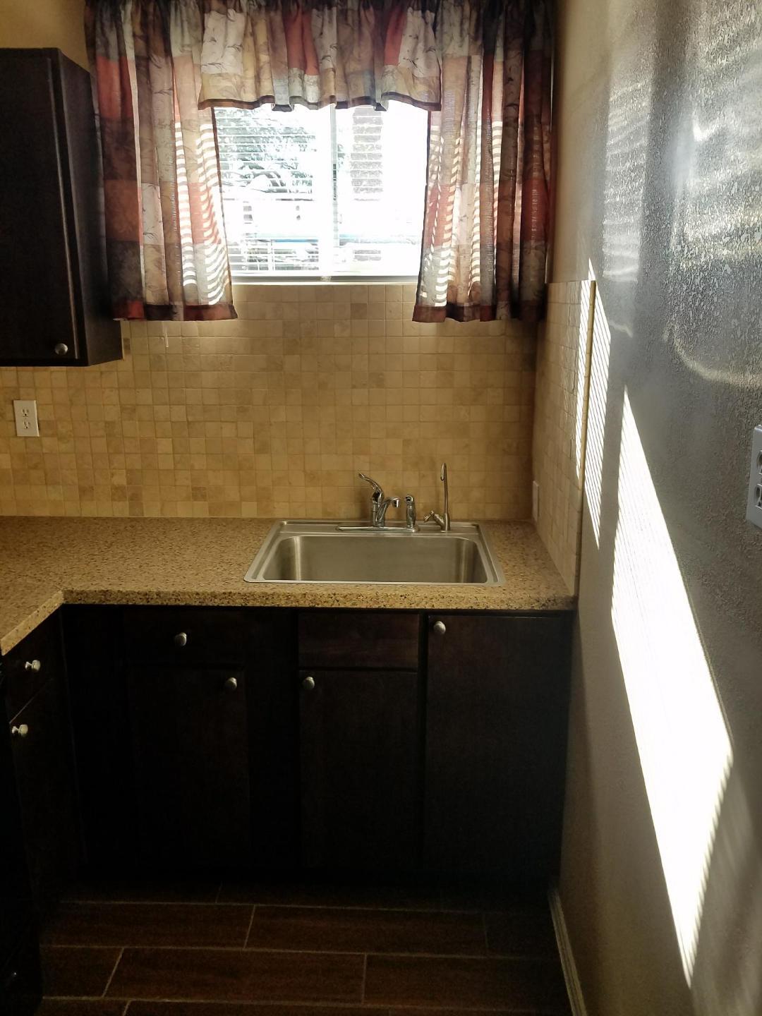 Building Photo - 236 N Saguaro Dr